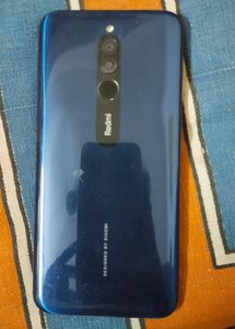 REDMI 8