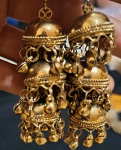 Vintage Gold Jhumka Earrings