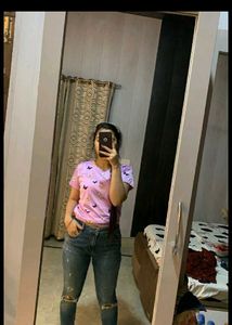 Ripped Knee Jean🍧🌹🌸