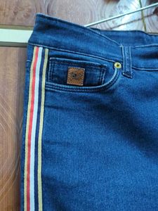 Campus Sutra Skinny Jeans