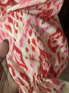 Tokyo talkies Off shoulder top in size L