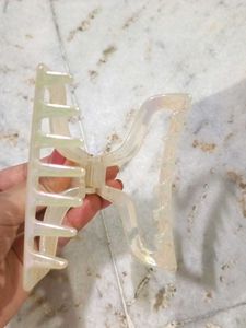 Beautiful Pastel White Claw Clip