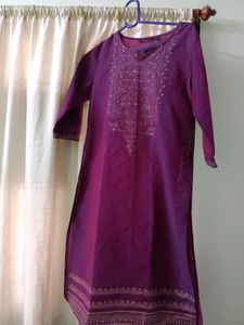 Ethnic wear top with oxidised earring