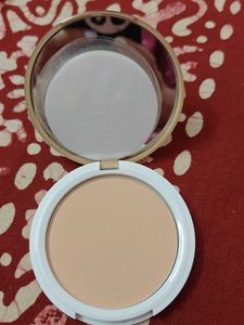 New MyGlamm Super Serum Compact