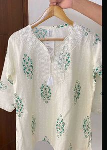 Elegant Floral Print Short Kurti