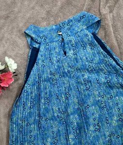 New-Blue Floral Halter Neck Top