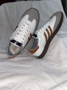 Stylish White ADIDAS Sneakers 👟 🔥🔥
