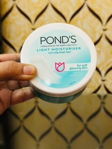 Ponds Light Moisturiser Non-oily Fresh Feel