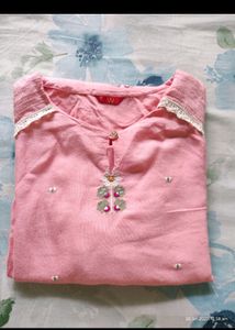 Women Pink Kurta