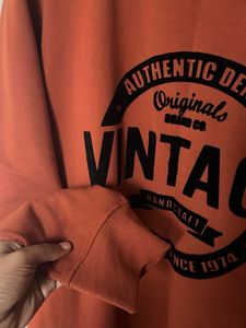 Sweat Shirt