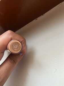 Nw 35, MAC Concealer