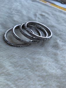 White Stone Bangles,size:2:6