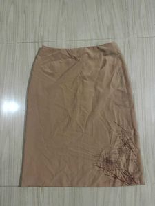 beige office skirt