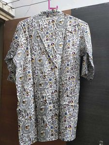 Printed Women&#39;s Top