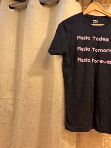 2 T-shirts Combo ✨