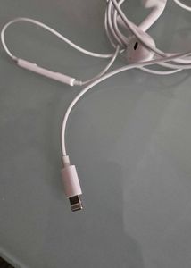 Apple Lightening Earphones