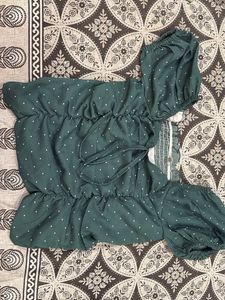 Green Polka Dot Puff Sleeve Top