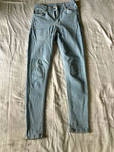 BLUE SKINNY JEANS