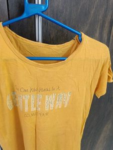Mustard Tshirt 👕