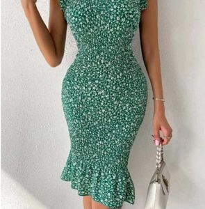 UTBANIC Green Floral Bodycon Dress