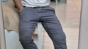 YOUSTA Grey Straight-Fit Stretch Trousers Size 32