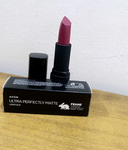 Avon Ultra Perfectly Matte Berry Blast