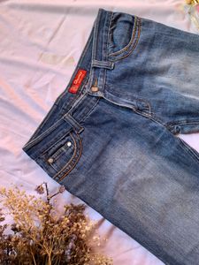 Mid Waist Jean