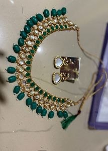 Emerald Kundan Choker Set
