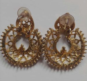 Elegant Green &amp; Gold Earrings