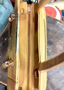 💛Elegant Handbag💛