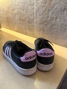 Adidas Sneakers With Side Detailing