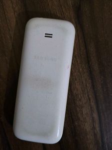 Samsung Guru Music 2 Mobile Phone