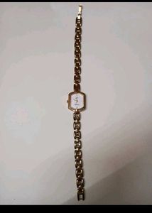 vintage gold watch it's stunning and it's for 3k I
