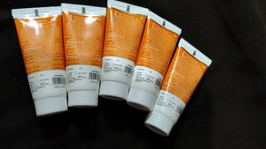 The Derma Co Hyaluronic Aqua Gel Sunscreen
