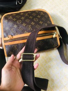 Authentic 💯 Louis Vuitton Crossbody Bag