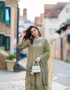 Elegant Pakistani Kurta Set &amp; Dupatta
