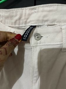 H&amp;M White Flared Jeans 🤍