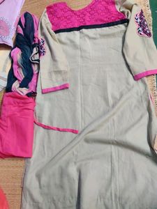 Readymade Chudidhar Set, Embroidered Chudi
