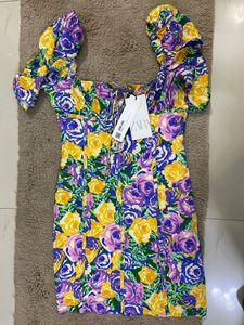 Puff sleeve deep neck Zara Floral Mini Dress