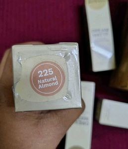 🔥New with tag Foundation ✅Pilgrim Dream Matte 225