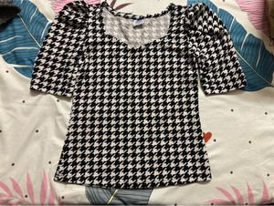 Houndstooth Print Top