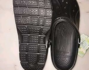 Brand New Unused 11 Number Men Clogs Shoe