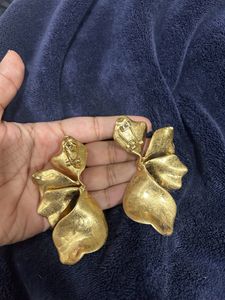 Zara Earrings - In Store 2299/- - Not Worn