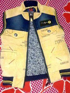 Stylish Kids half jacket 🧥