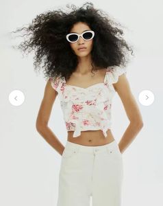 H&M Cottan Linen Floral Ruffle Crop Top