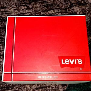 Levi's Men's Wallet - New in Box