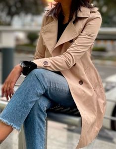 Elegant Trench Coat 🧥