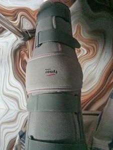 Knee Immobilizer