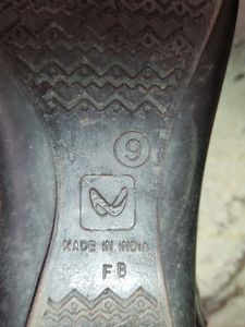 Walkaroo sandals With Back Covering