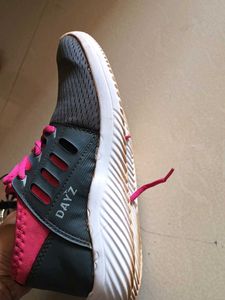 Ladies Sneaker